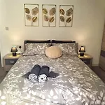 Cherry Blossom Courtyard-5min Walk To Centre * Victoria