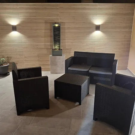 Cherry Blossom Courtyard-5min Walk To Centre * Victoria