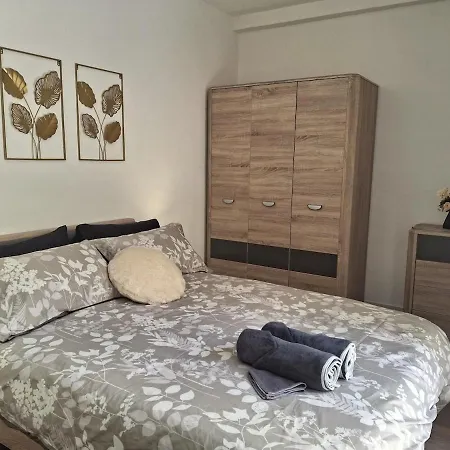 Cherry Blossom Courtyard-5min Walk To Centre