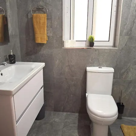 Apartment Cherry Blossom Courtyard-5min Walk To Centre *