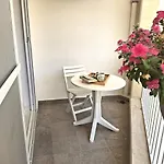 Cherry Blossom Courtyard-5min Walk To Centre Apartament *
