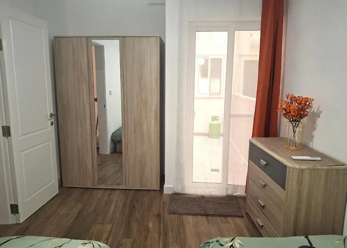 Cherry Blossom Courtyard-5min Walk To Centre Apartamento Victoria